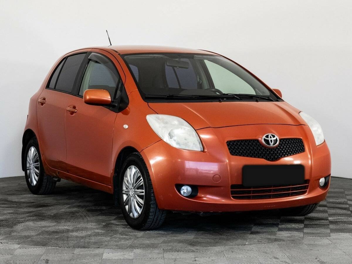 Купить Toyota Yaris с пробегом. Посмотреть фото