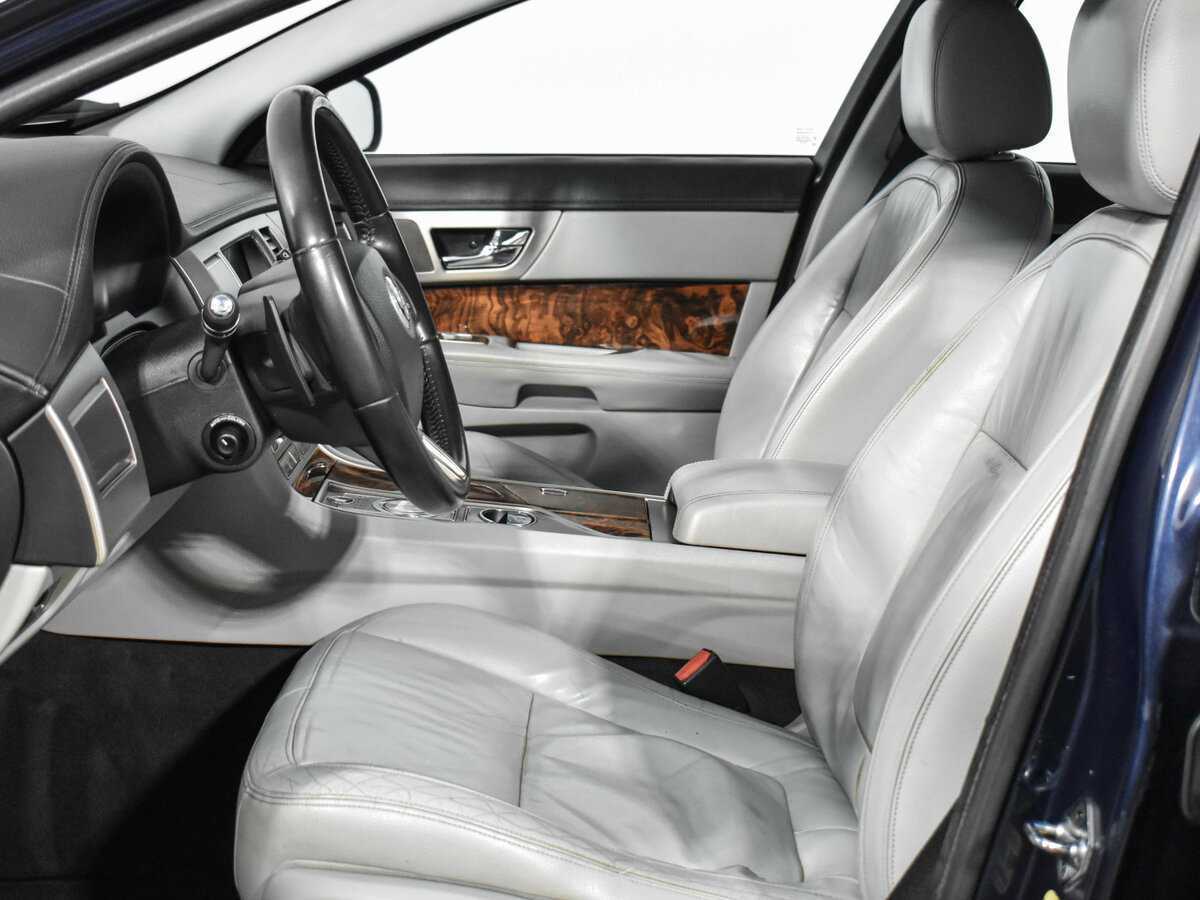 Купить Jaguar XF с пробегом. Фото: #8