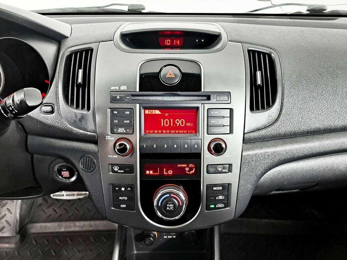 Купить Kia Cerato с пробегом. Фото: #12