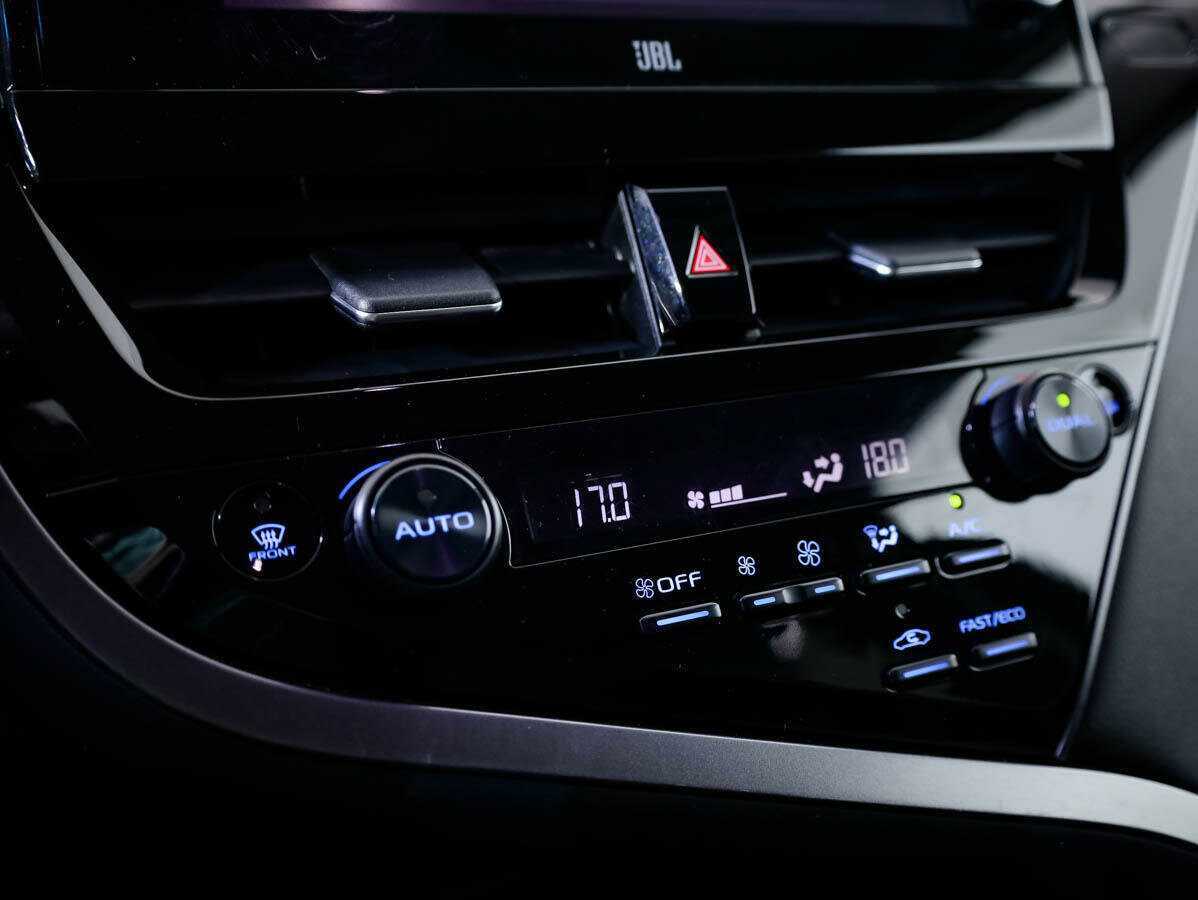 Купить Toyota Camry с пробегом. Фото: #20