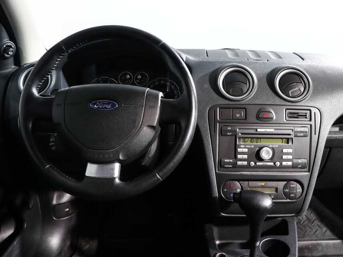 Купить Ford Fusion с пробегом. Фото: #10