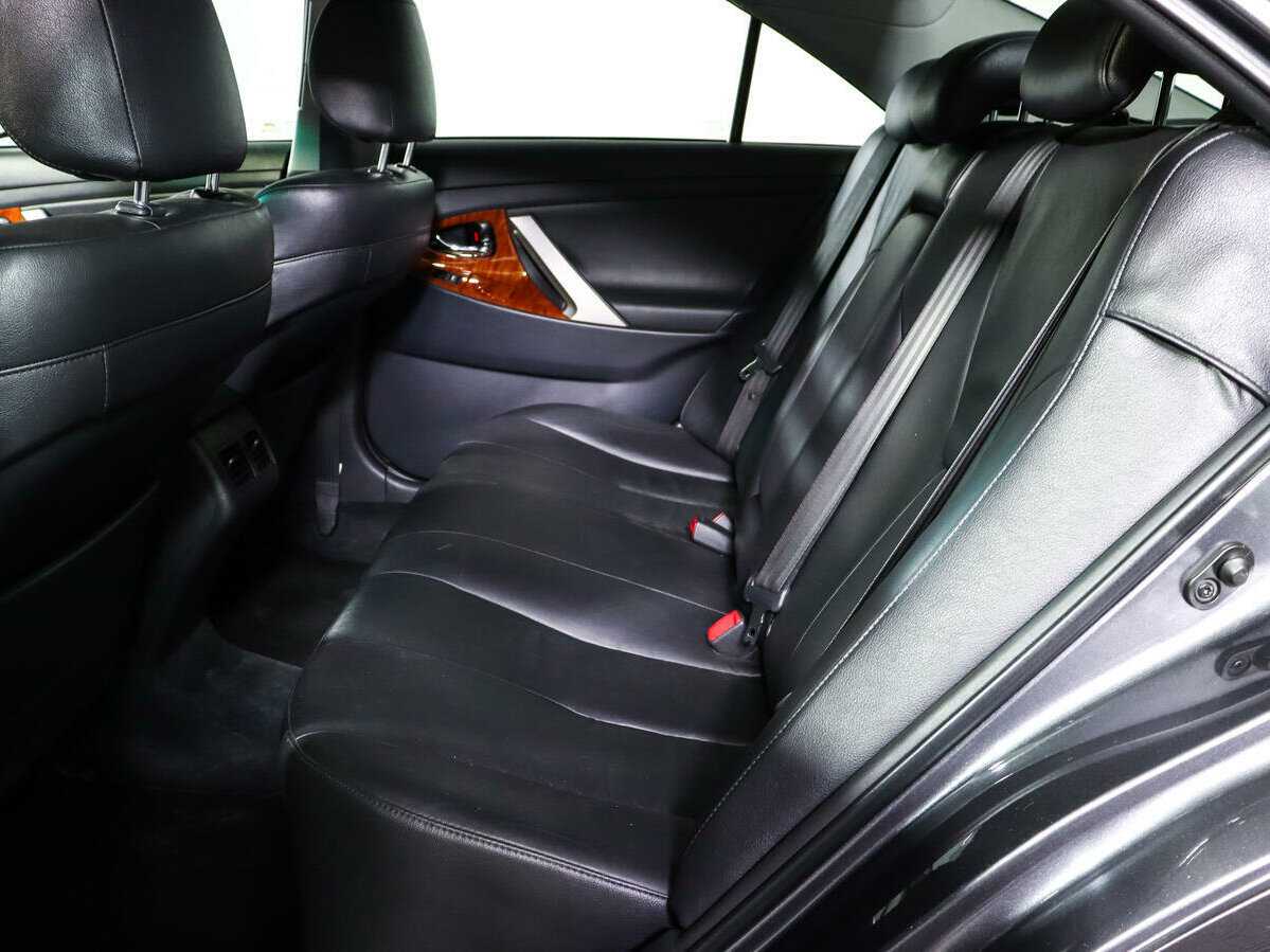 Купить Toyota Camry с пробегом. Фото: #7