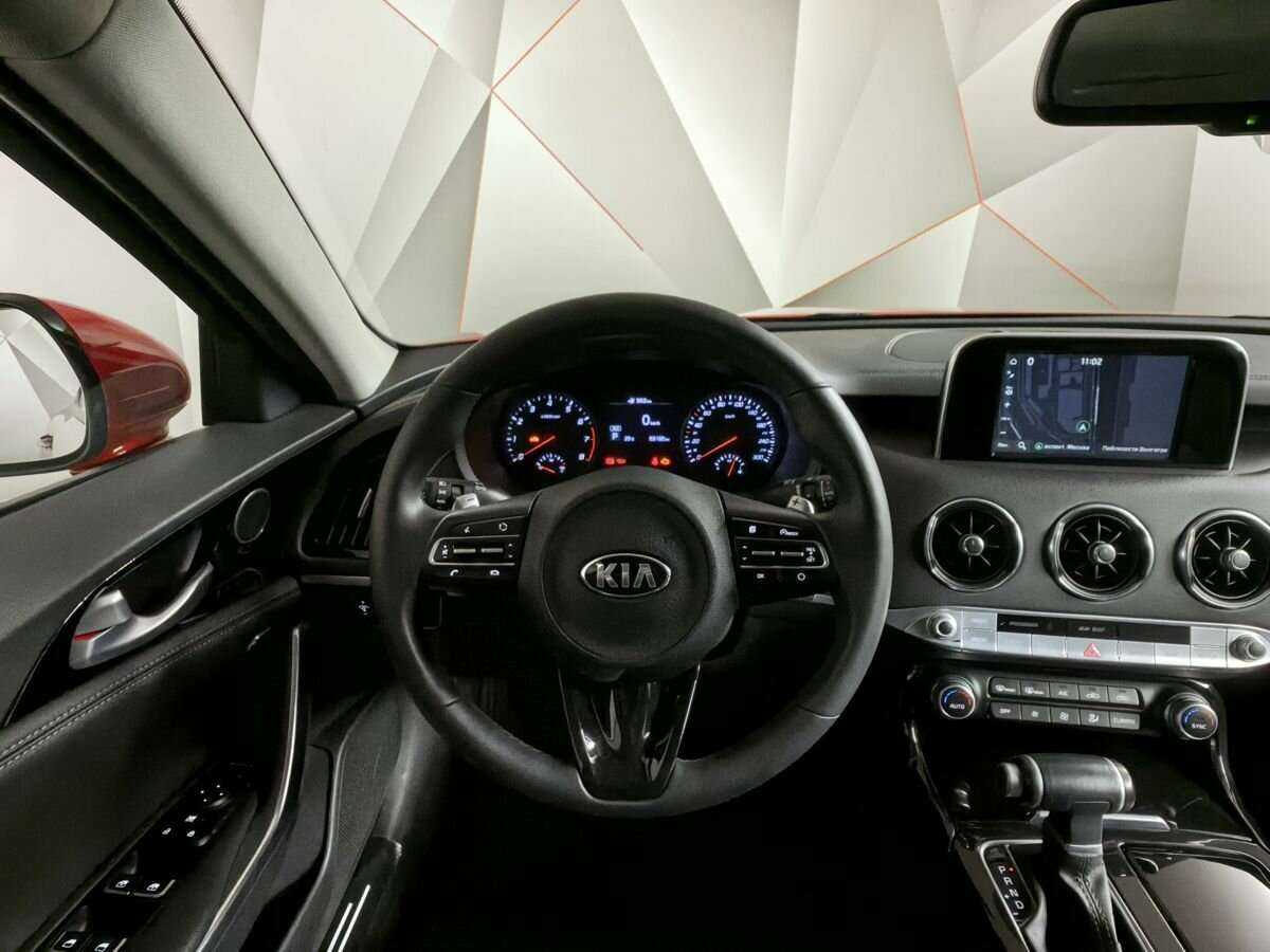 Купить Kia Stinger с пробегом. Фото: #14