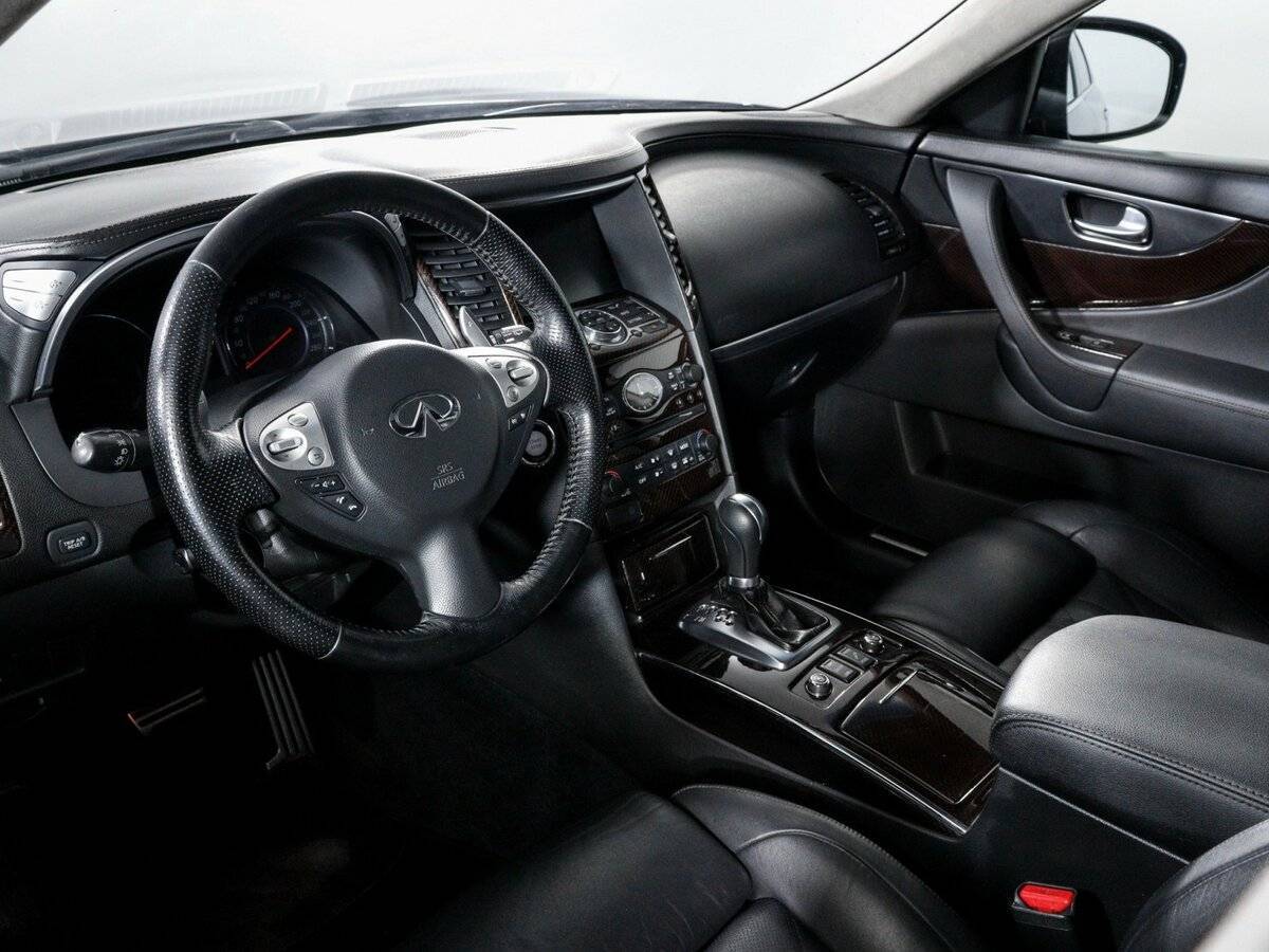 Купить Infiniti FX с пробегом. Фото: #10