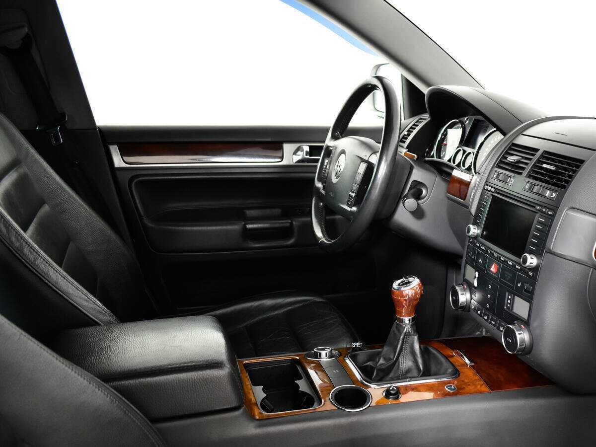 Купить Volkswagen Touareg с пробегом. Фото: #8