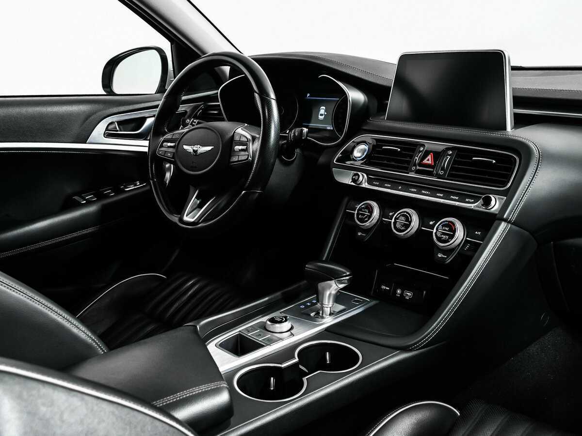 Купить Genesis G70 с пробегом. Фото: #8
