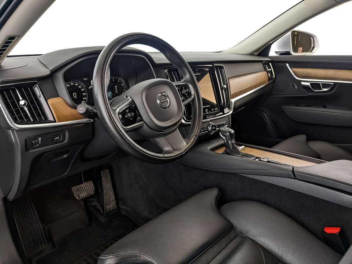 Купить Volvo S90 с пробегом. Фото: #13