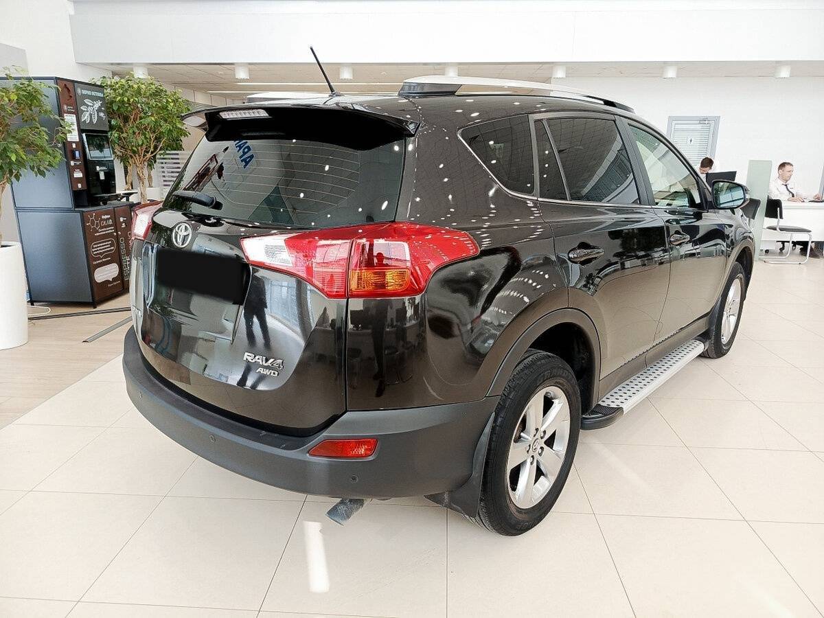 Купить Toyota RAV4 с пробегом. Фото: #4
