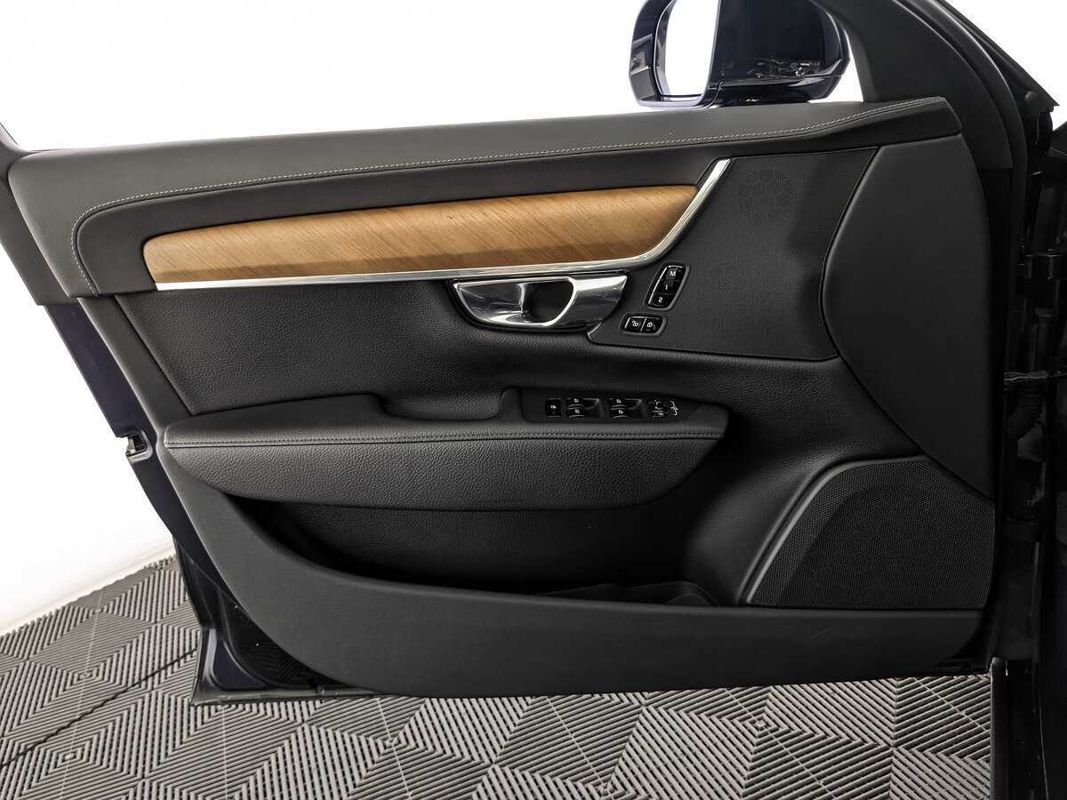 Купить Volvo S90 с пробегом. Фото: #14