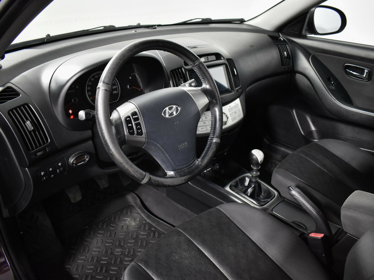Купить Hyundai Elantra с пробегом. Фото: #8