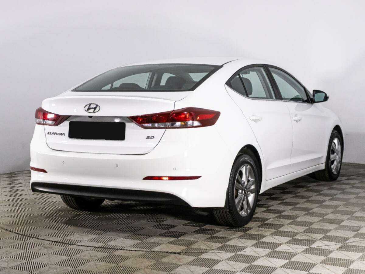 Купить Hyundai Elantra с пробегом. Фото: #4