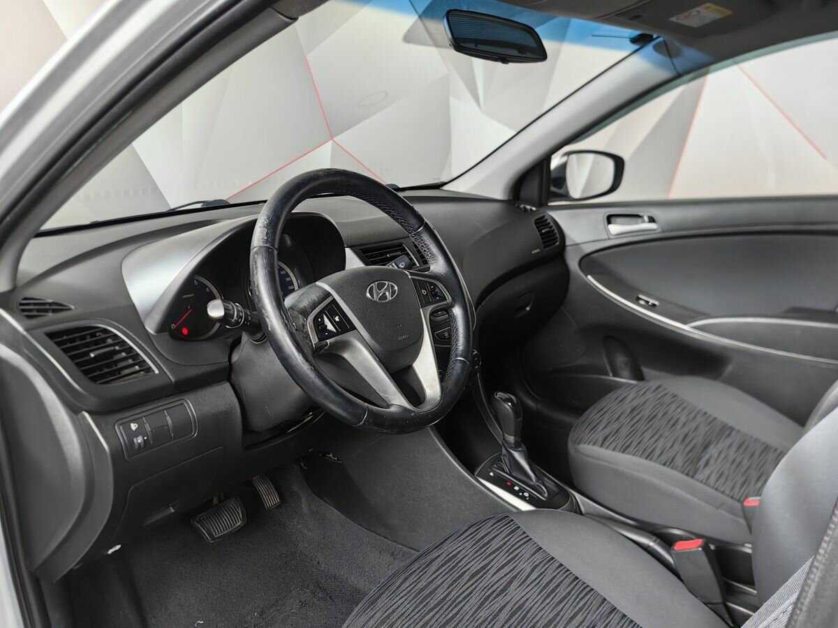 Купить Hyundai Solaris с пробегом. Фото: #13