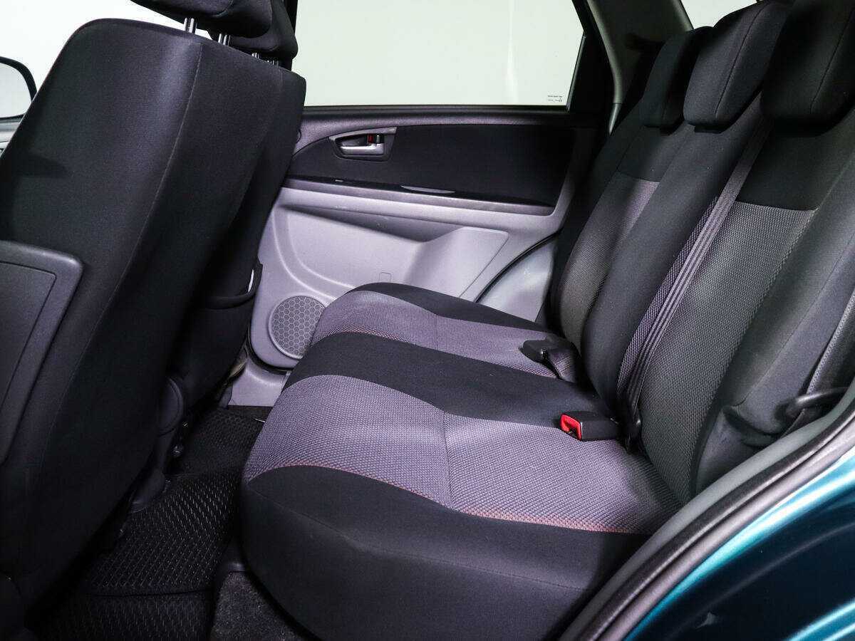 Купить Suzuki SX4 с пробегом. Фото: #9
