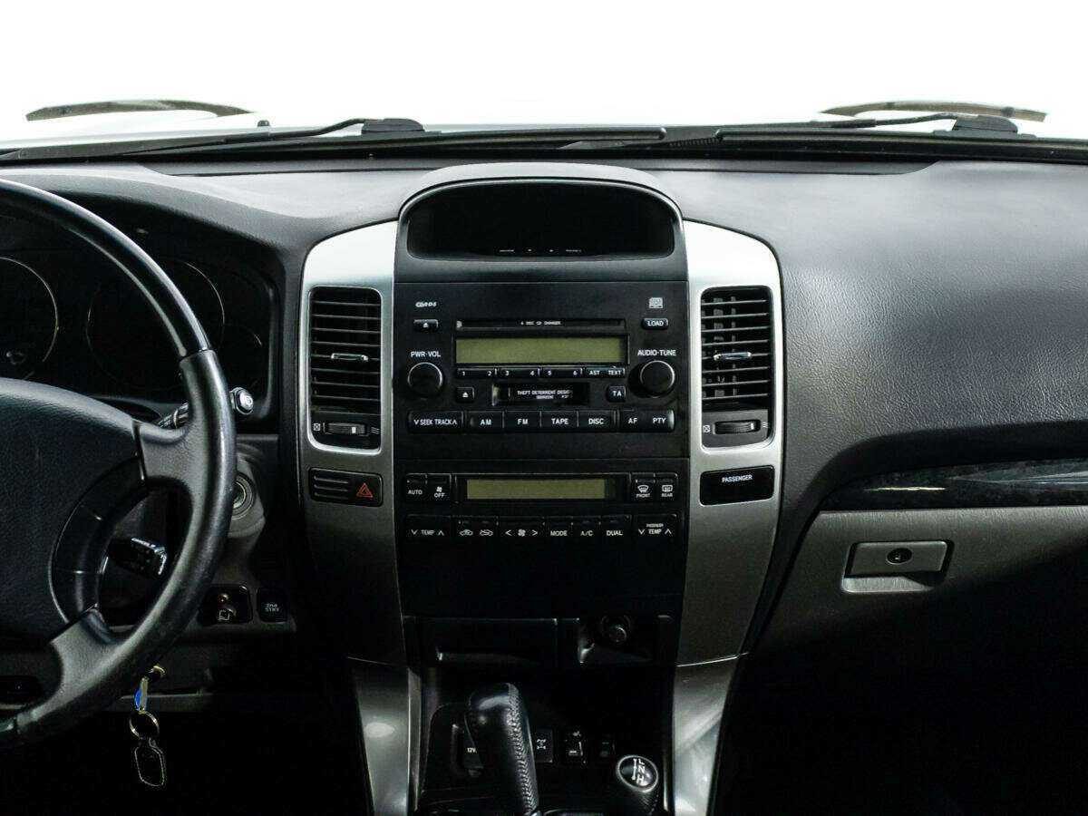 Купить Toyota Land Cruiser Prado с пробегом. Фото: #13