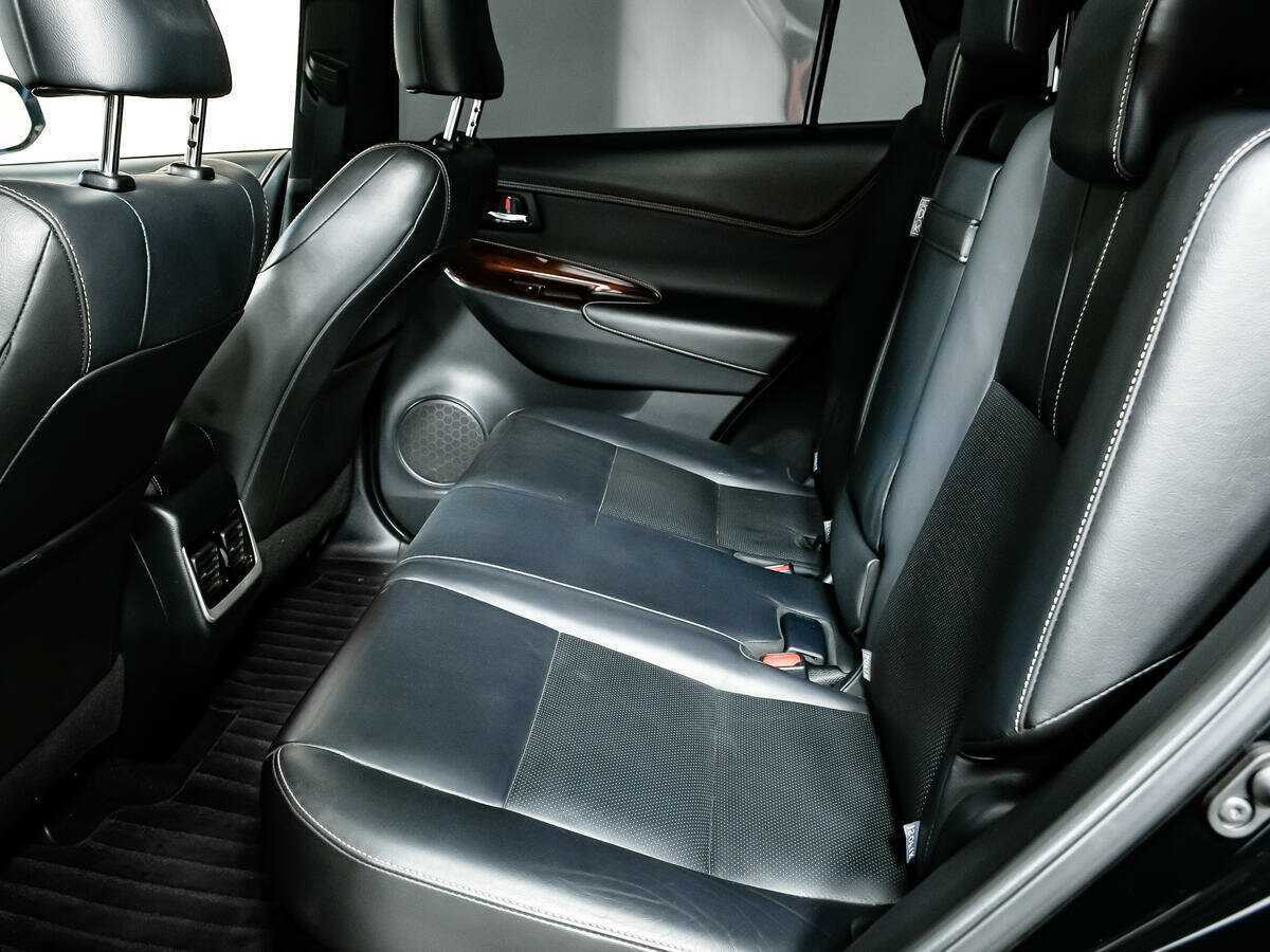 Купить Toyota Harrier с пробегом. Фото: #11