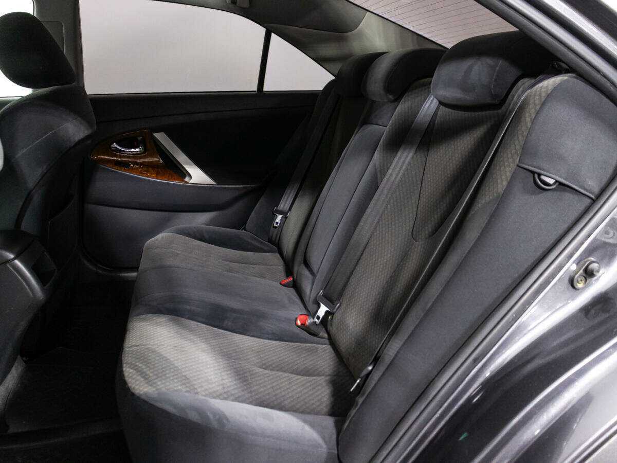 Купить Toyota Camry с пробегом. Фото: #9