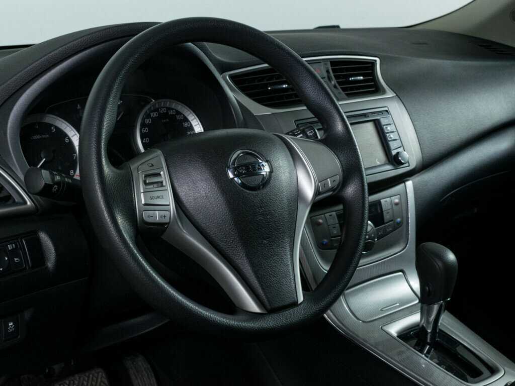 Купить Nissan Tiida с пробегом. Фото: #11
