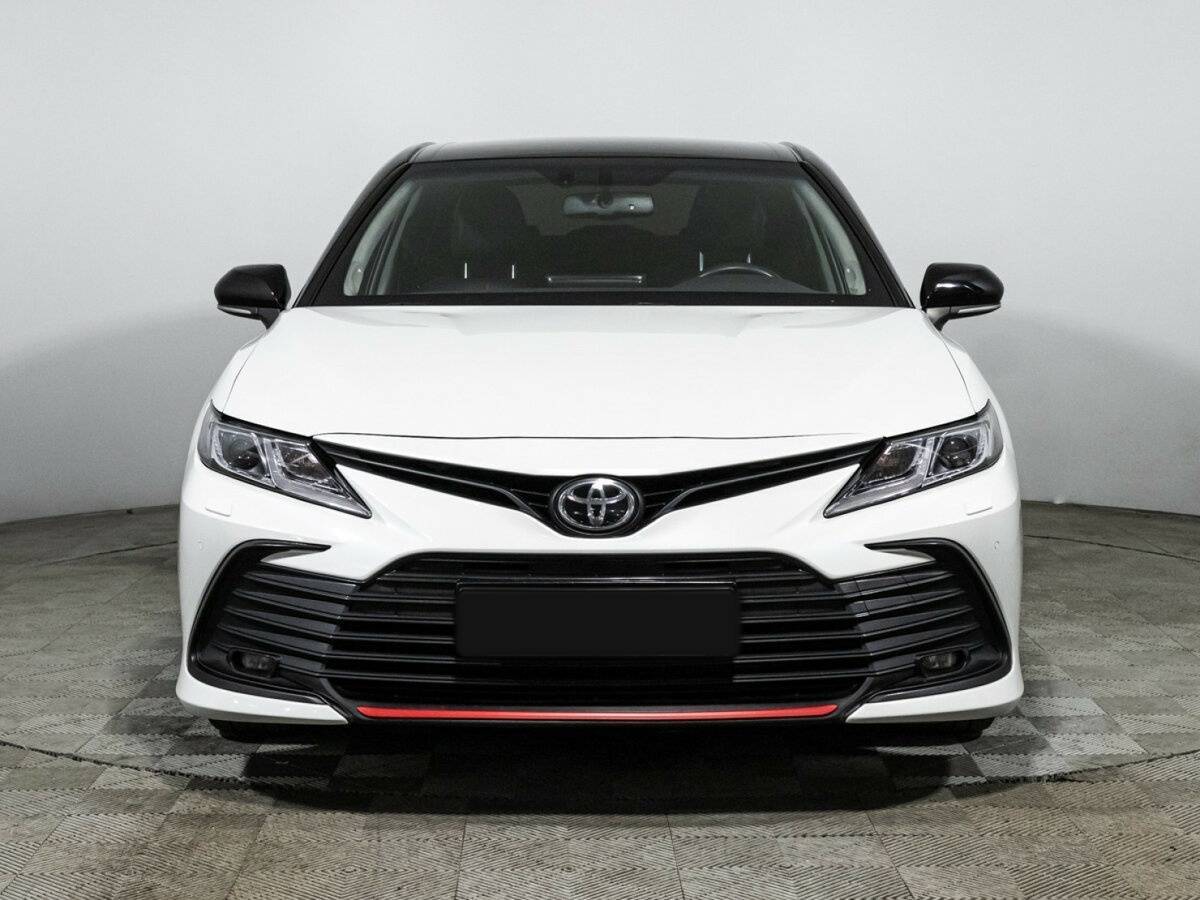 Купить Toyota Camry с пробегом. Фото: #1