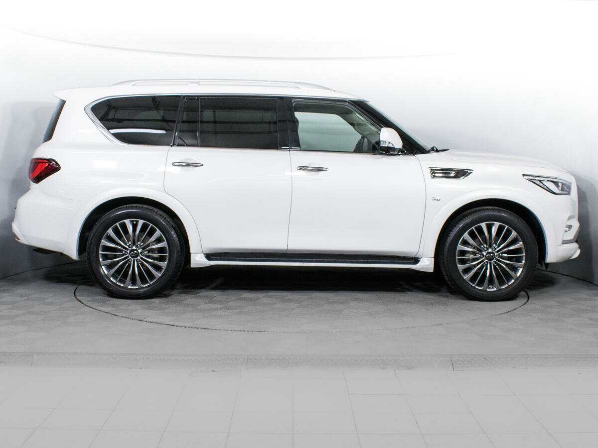 Купить Infiniti QX80 с пробегом. Фото: #3