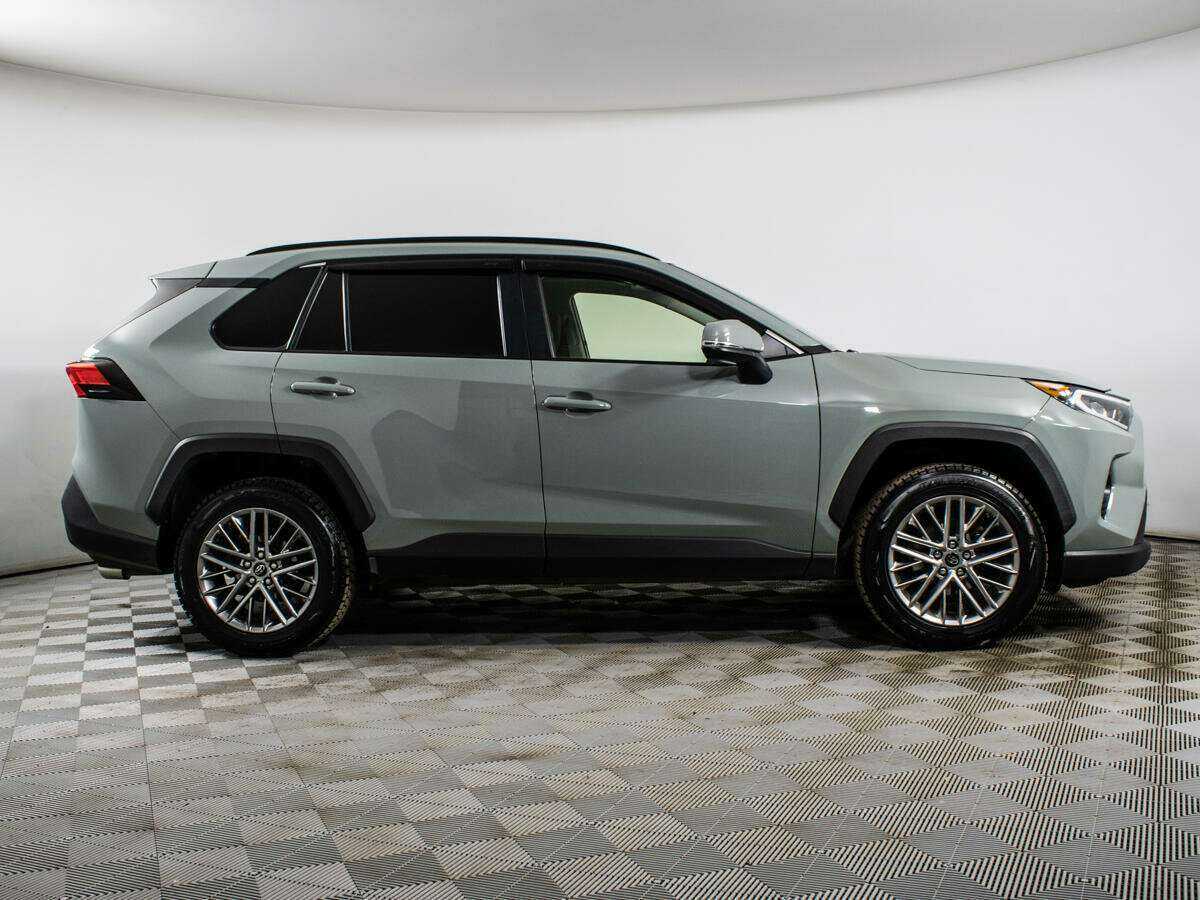 Купить Toyota RAV4 с пробегом. Фото: #3