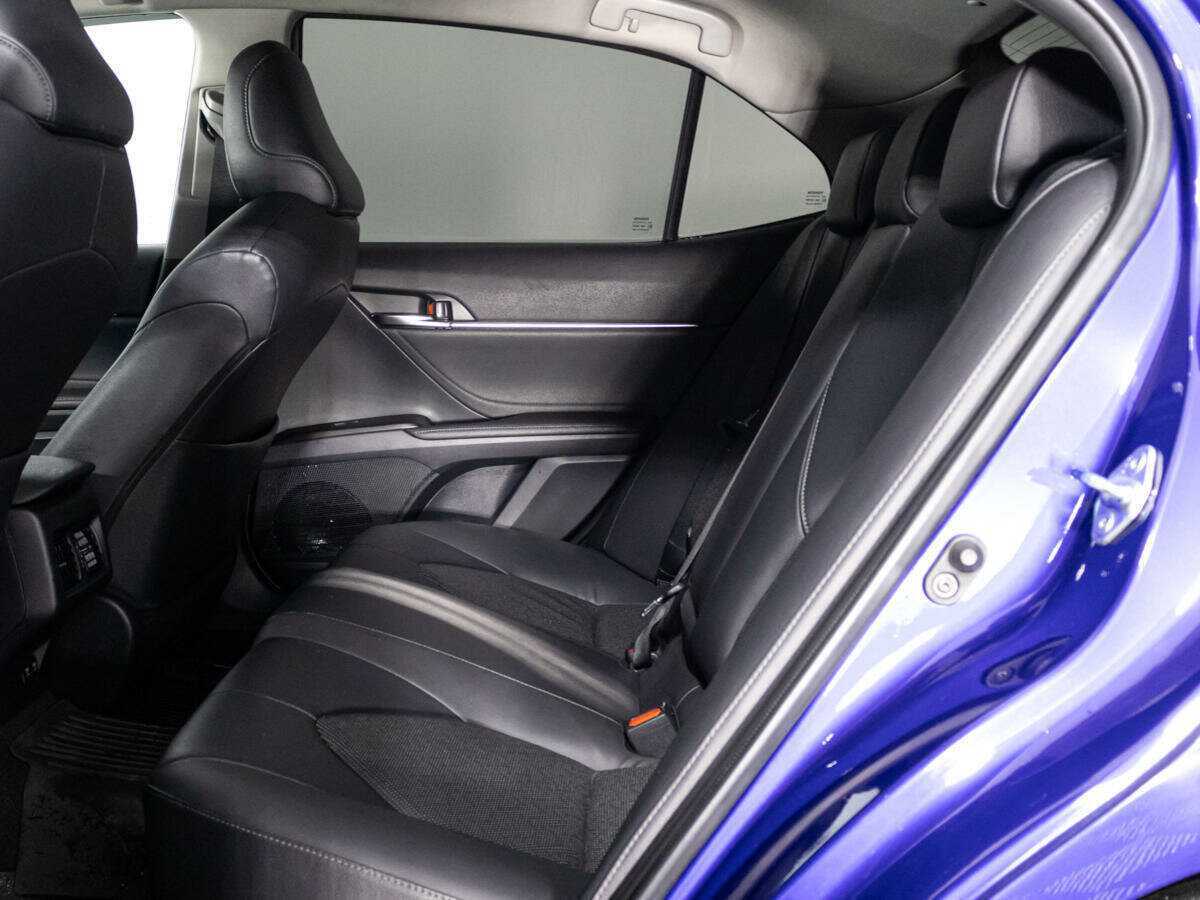 Купить Toyota Camry с пробегом. Фото: #9