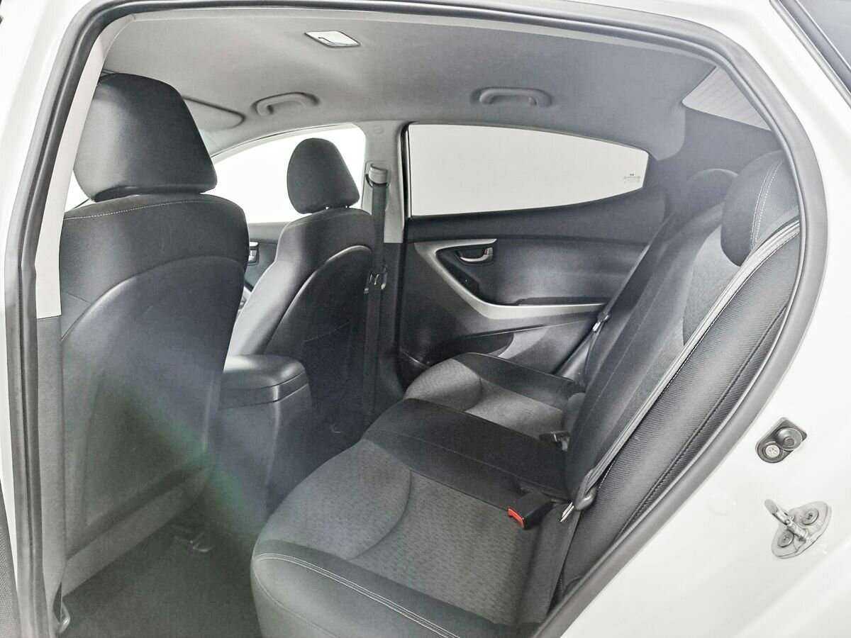 Купить Hyundai Avante с пробегом. Фото: #7