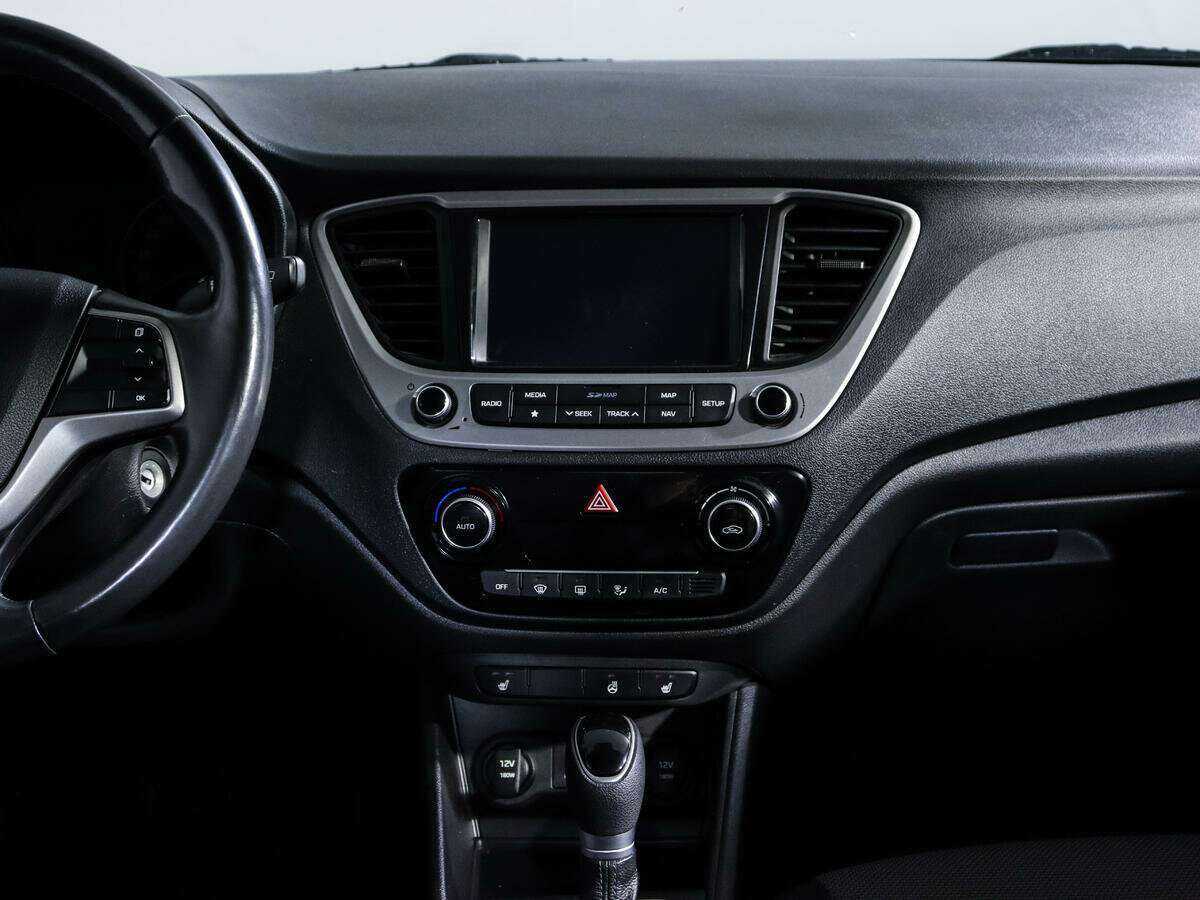 Купить Hyundai Solaris с пробегом. Фото: #10