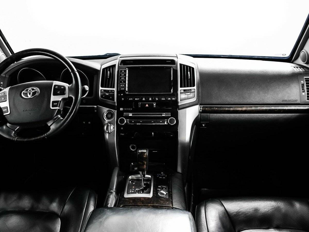 Купить Toyota Land Cruiser с пробегом. Фото: #9