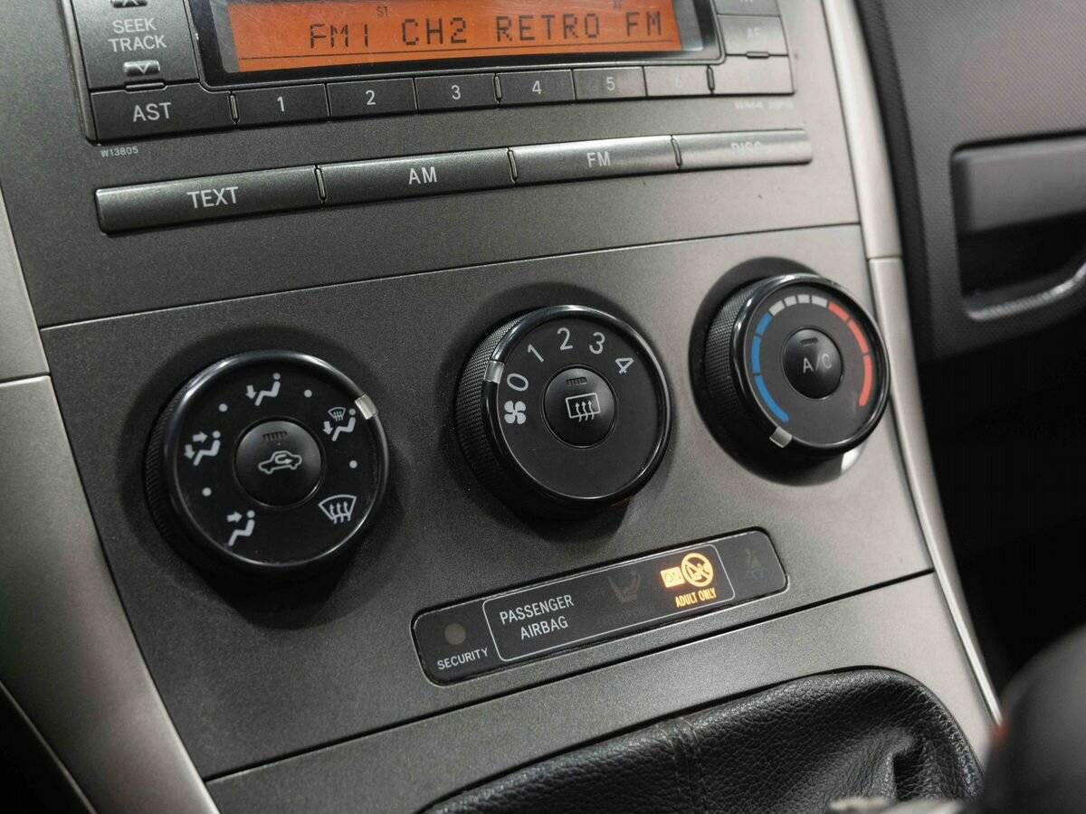 Купить Toyota Auris с пробегом. Фото: #17