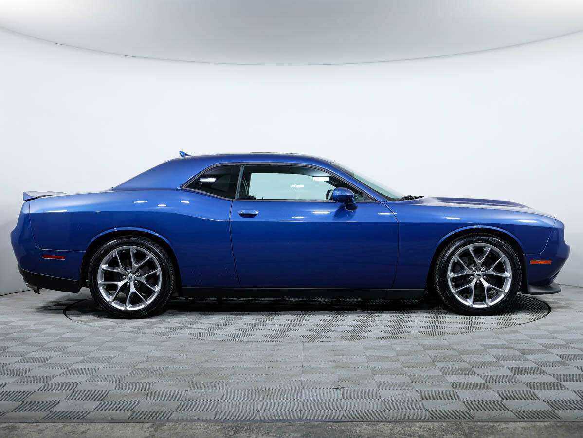 Купить Dodge Challenger с пробегом. Фото: #2