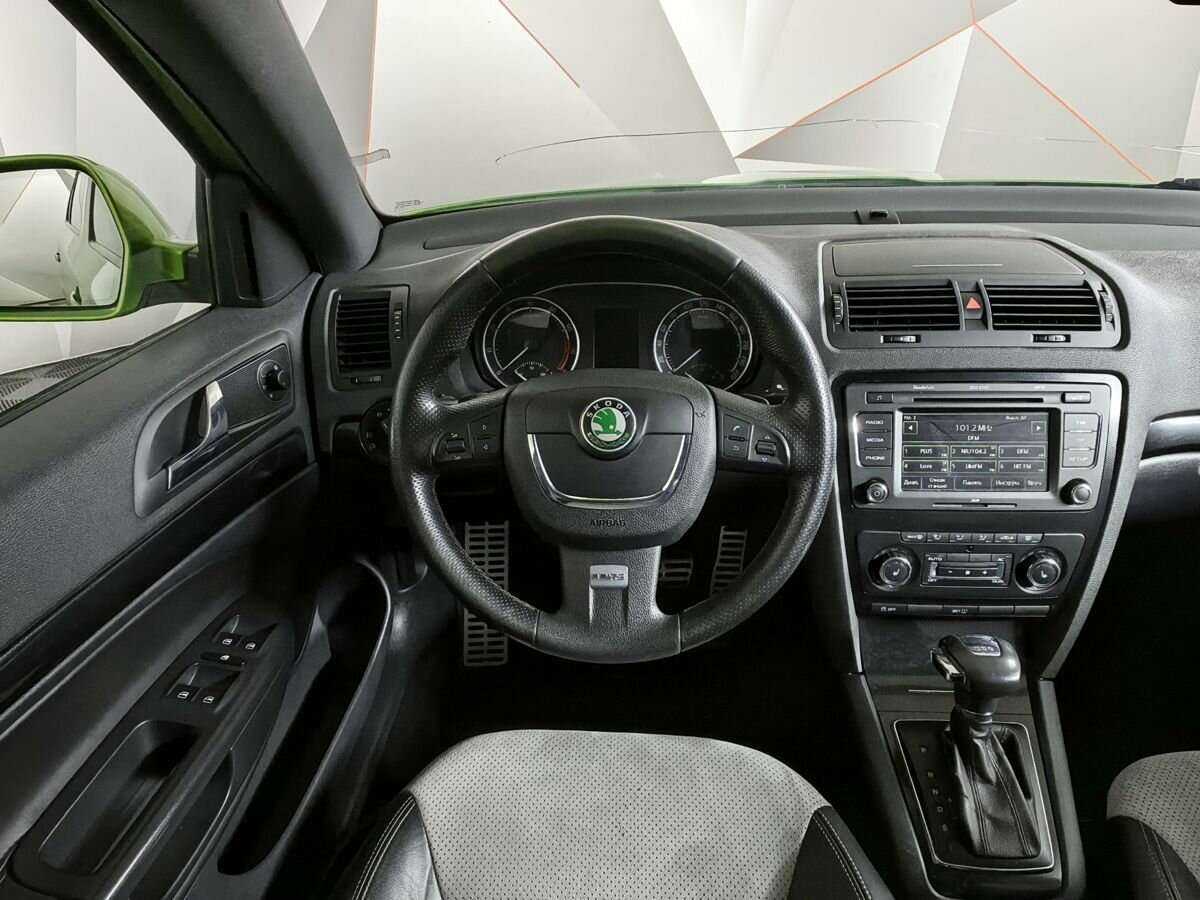 Купить Skoda Octavia RS с пробегом. Фото: #14