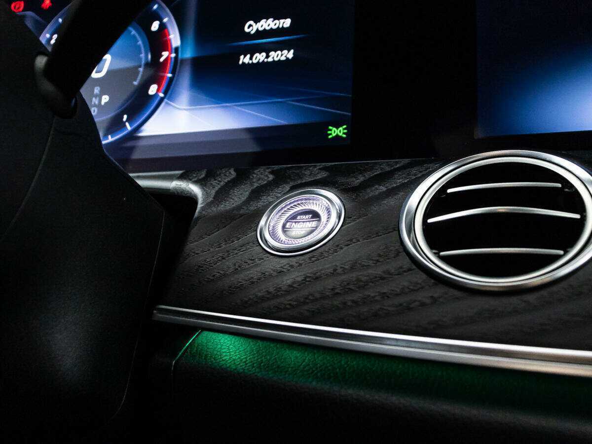 Купить Mercedes-Benz E-Класс с пробегом. Фото: #13