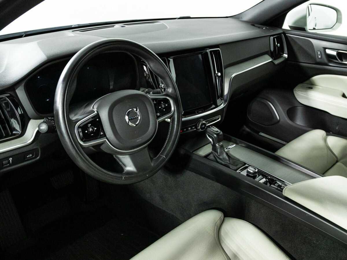 Купить Volvo V60 Cross Country с пробегом. Фото: #10