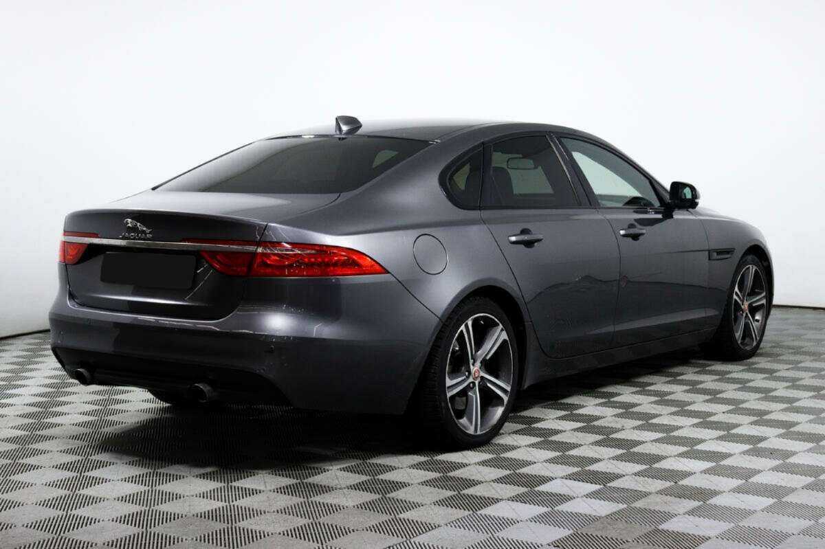 Купить Jaguar XF с пробегом. Фото: #4