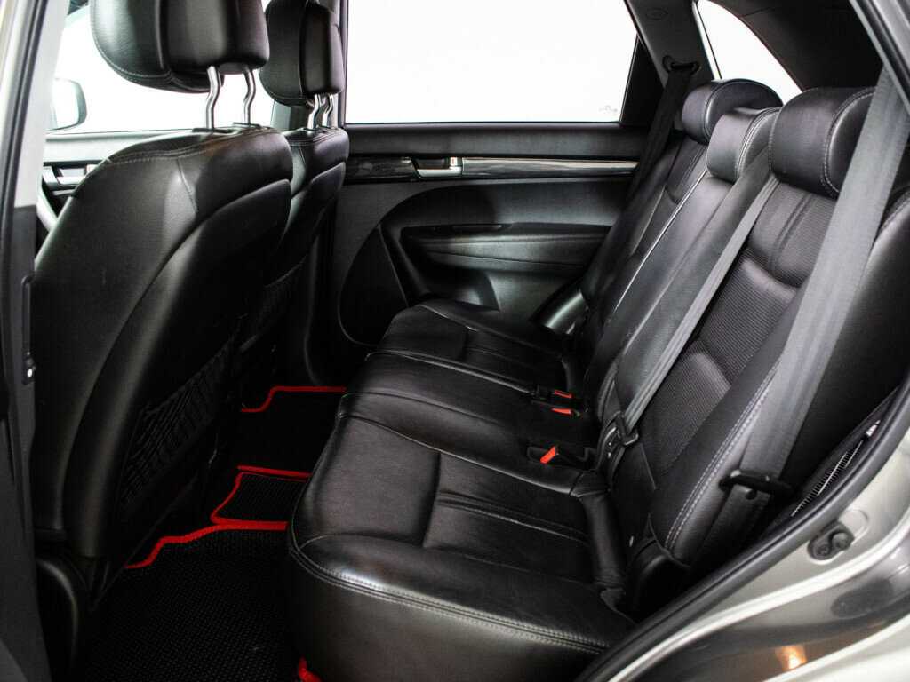 Купить Kia Sorento с пробегом. Фото: #9