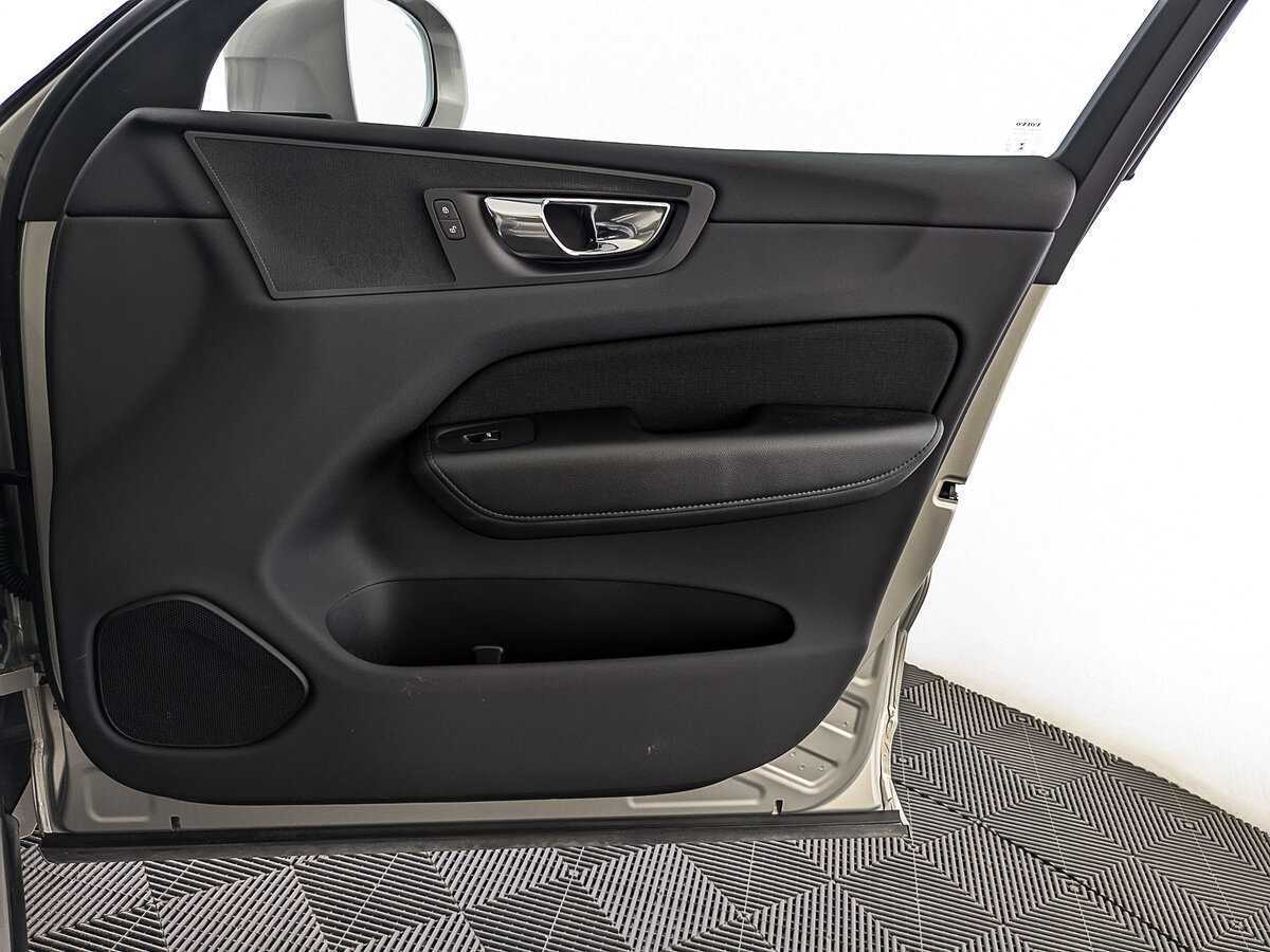Купить Volvo XC60 с пробегом. Фото: #21