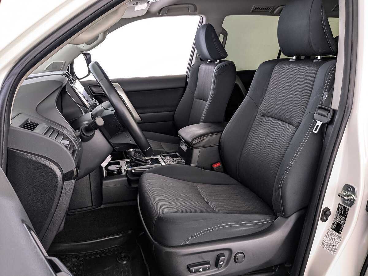 Купить Toyota Land Cruiser Prado с пробегом. Фото: #17