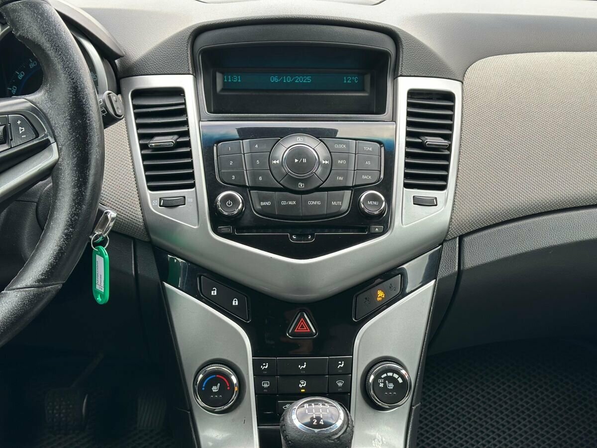 Купить Chevrolet Cruze с пробегом. Фото: #6