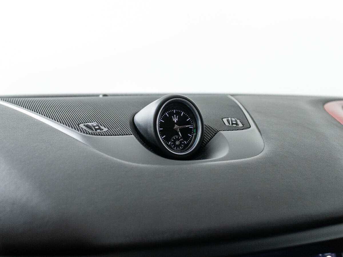 Купить Maserati Levante с пробегом. Фото: #17