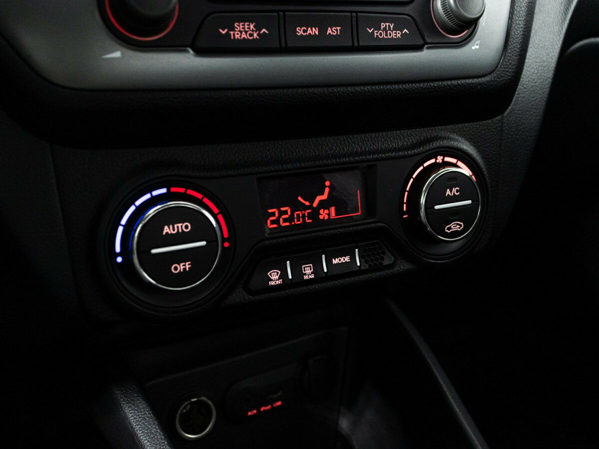 Купить Kia Rio с пробегом. Фото: #14
