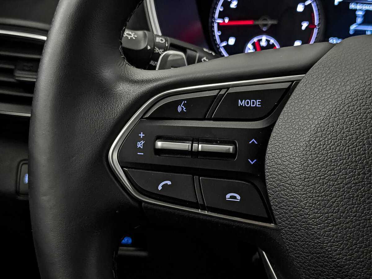 Купить Hyundai Santa Fe с пробегом. Фото: #24