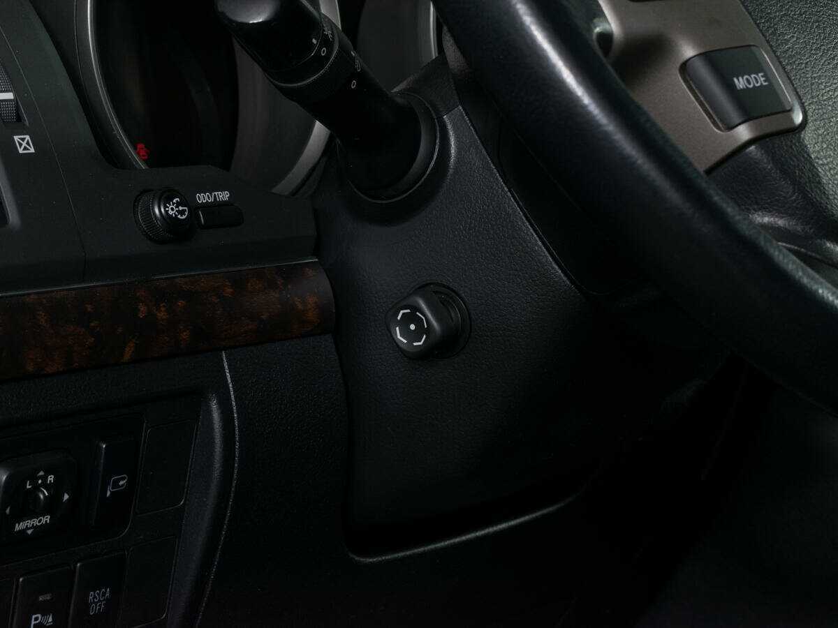 Купить Toyota Land Cruiser с пробегом. Фото: #16