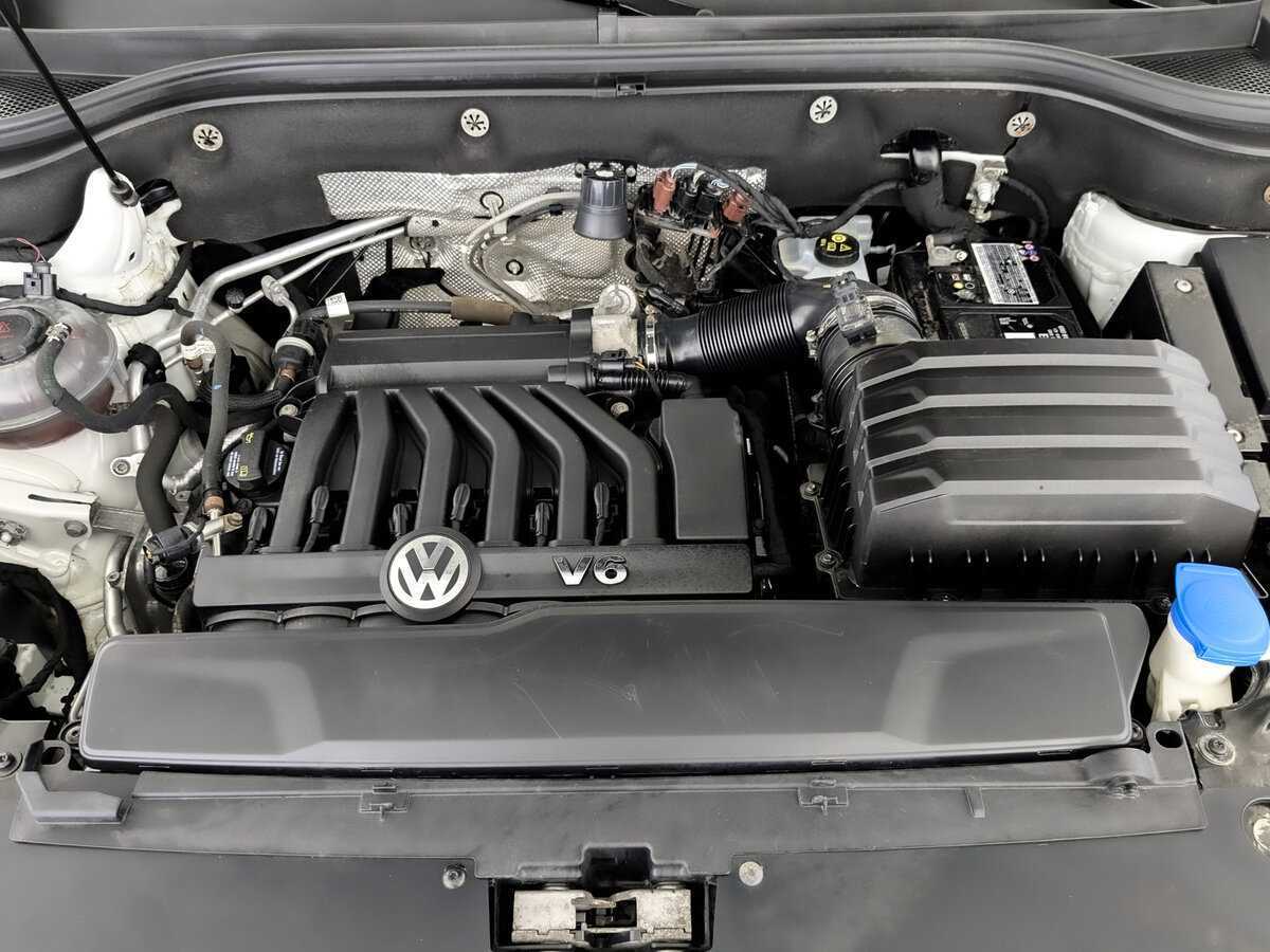 Купить Volkswagen Teramont с пробегом. Фото: #8