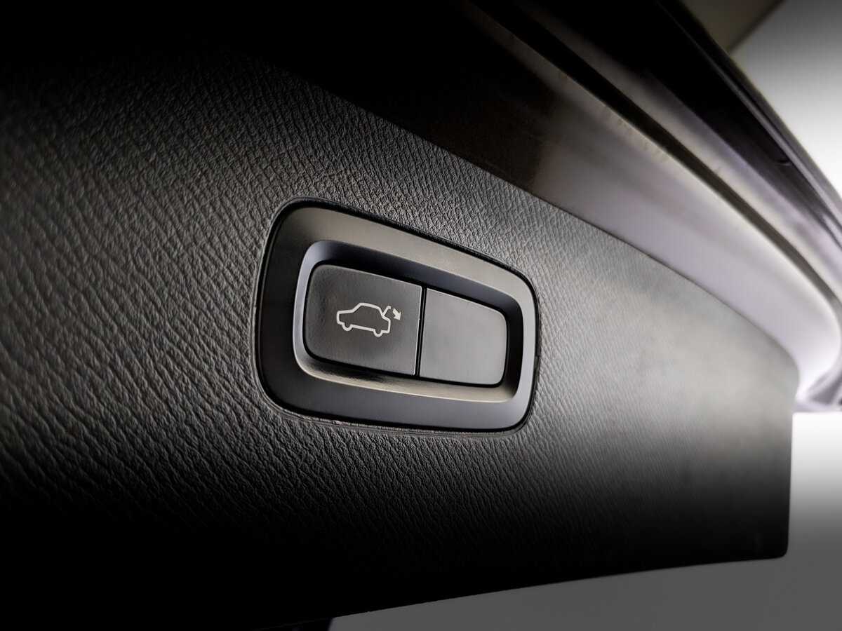 Купить Volvo XC90 с пробегом. Фото: #22