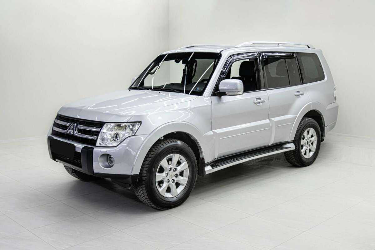 Купить Mitsubishi Pajero с пробегом. Фото: #0