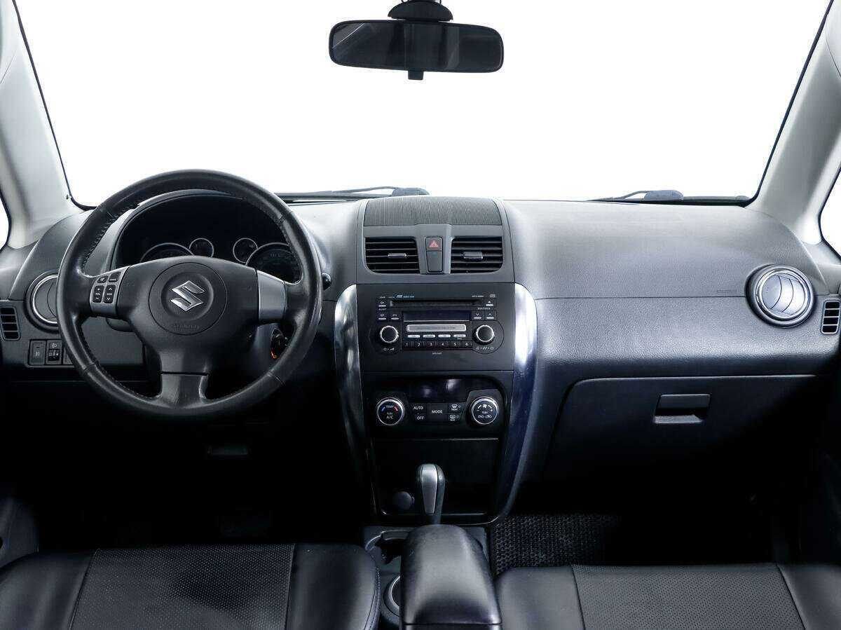 Купить Suzuki SX4 с пробегом. Фото: #9