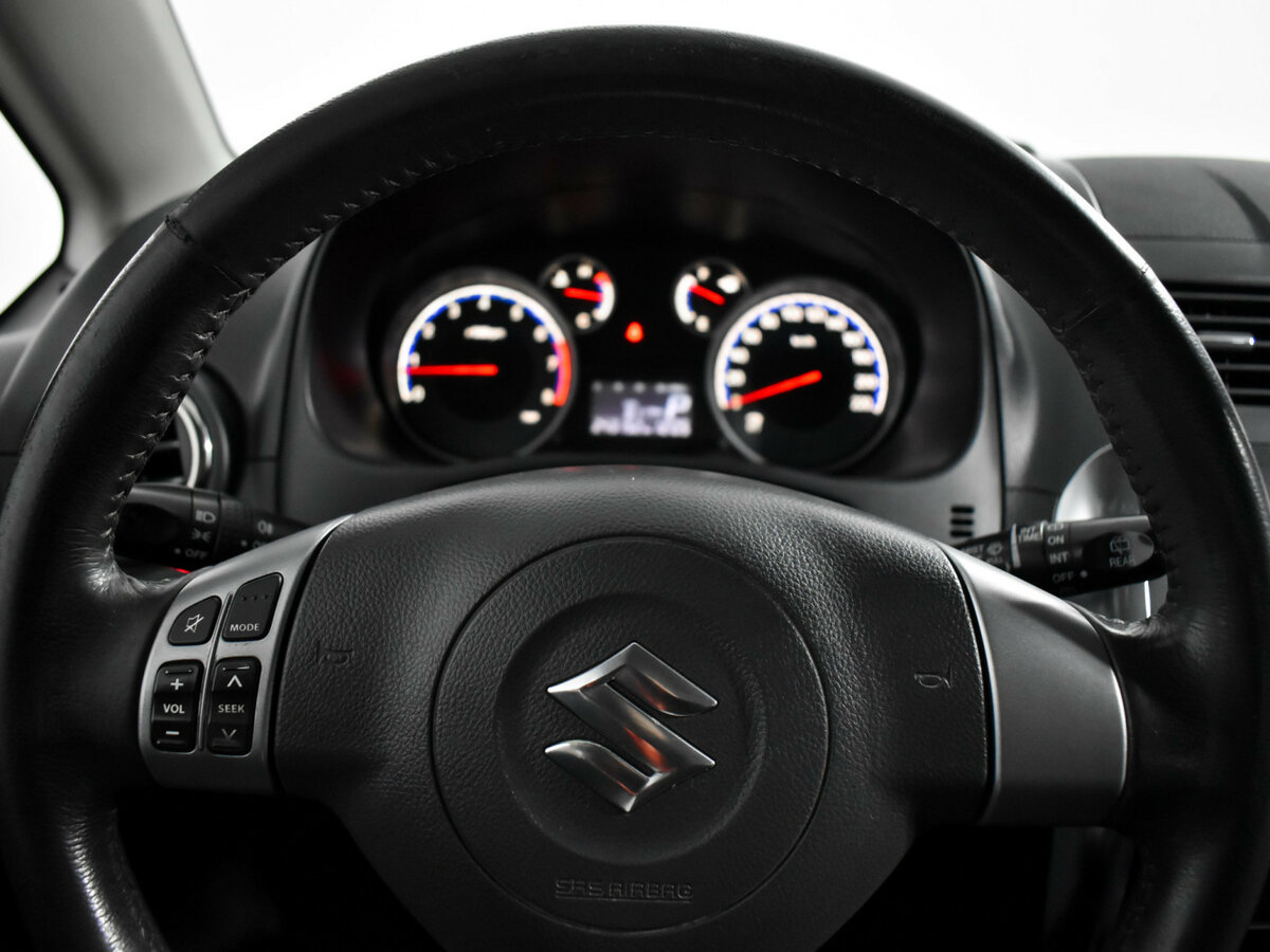 Купить Suzuki SX4 с пробегом. Фото: #13