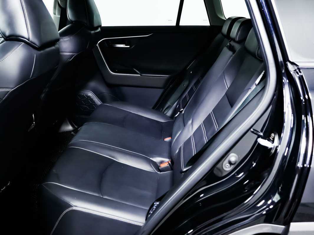 Купить Toyota RAV4 с пробегом. Фото: #11