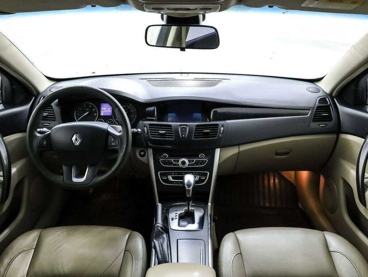 Купить Renault Latitude с пробегом. Фото: #18