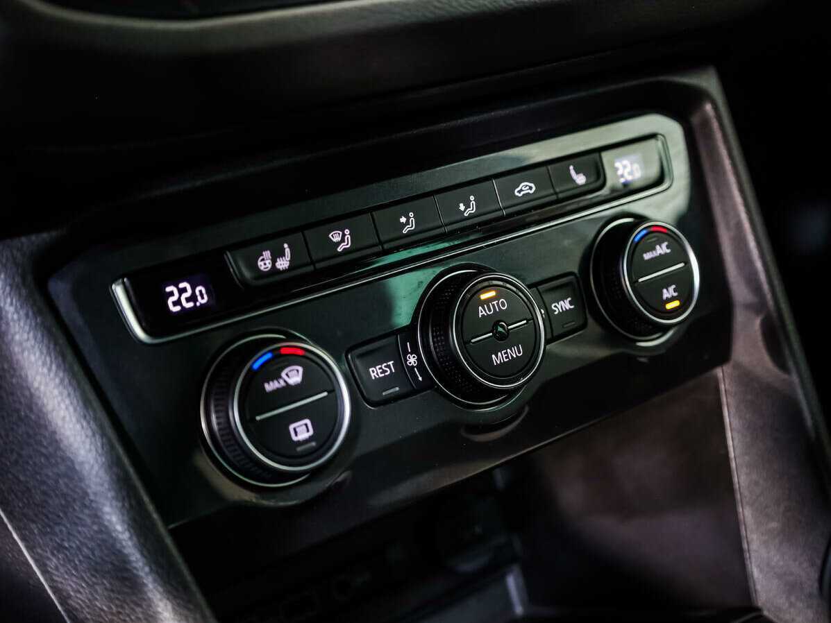 Купить Volkswagen Tiguan с пробегом. Фото: #13